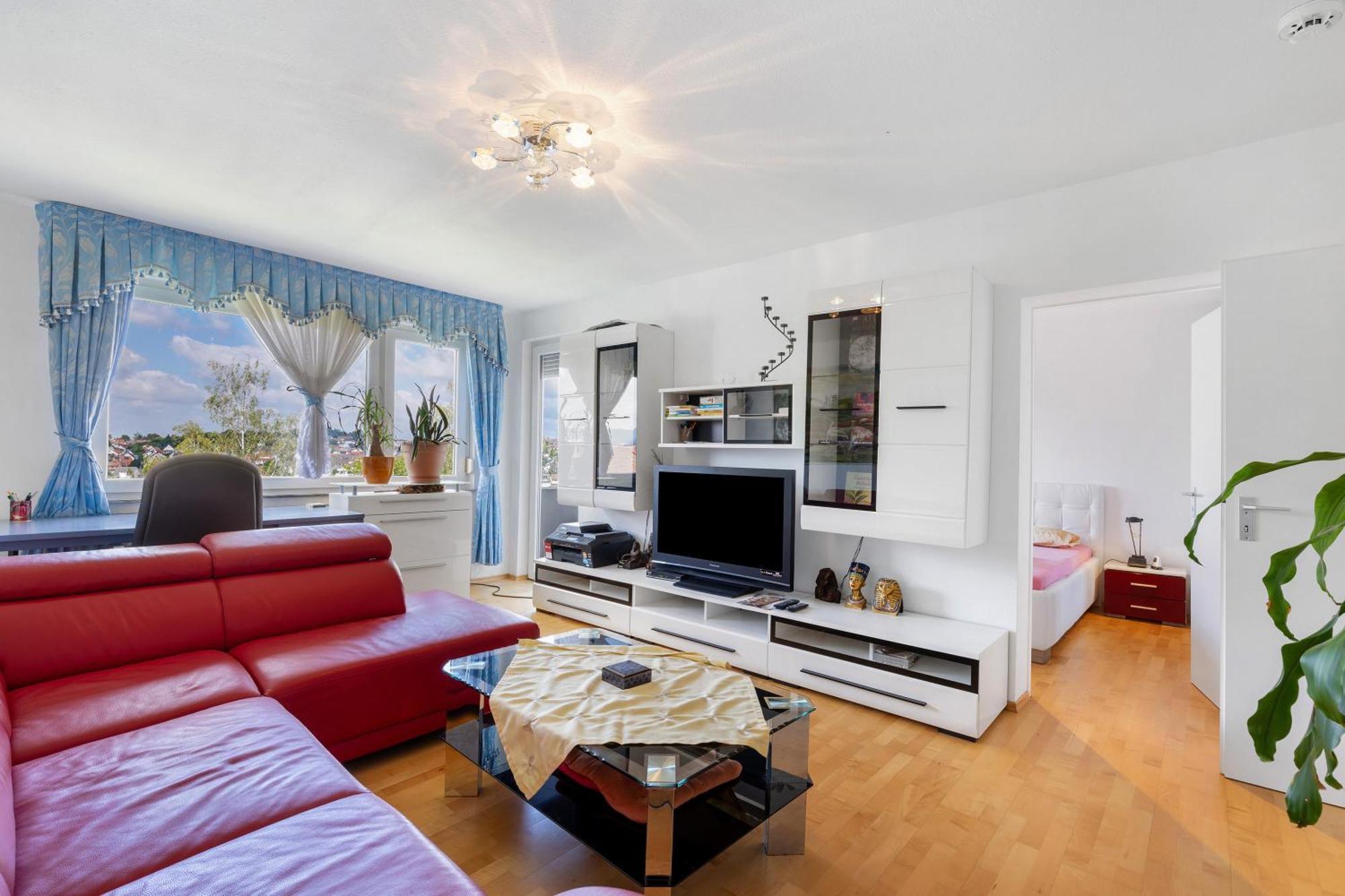 Helle, Ruhige Dachwohnung Eningen unter Achalm ภายนอก รูปภาพ
