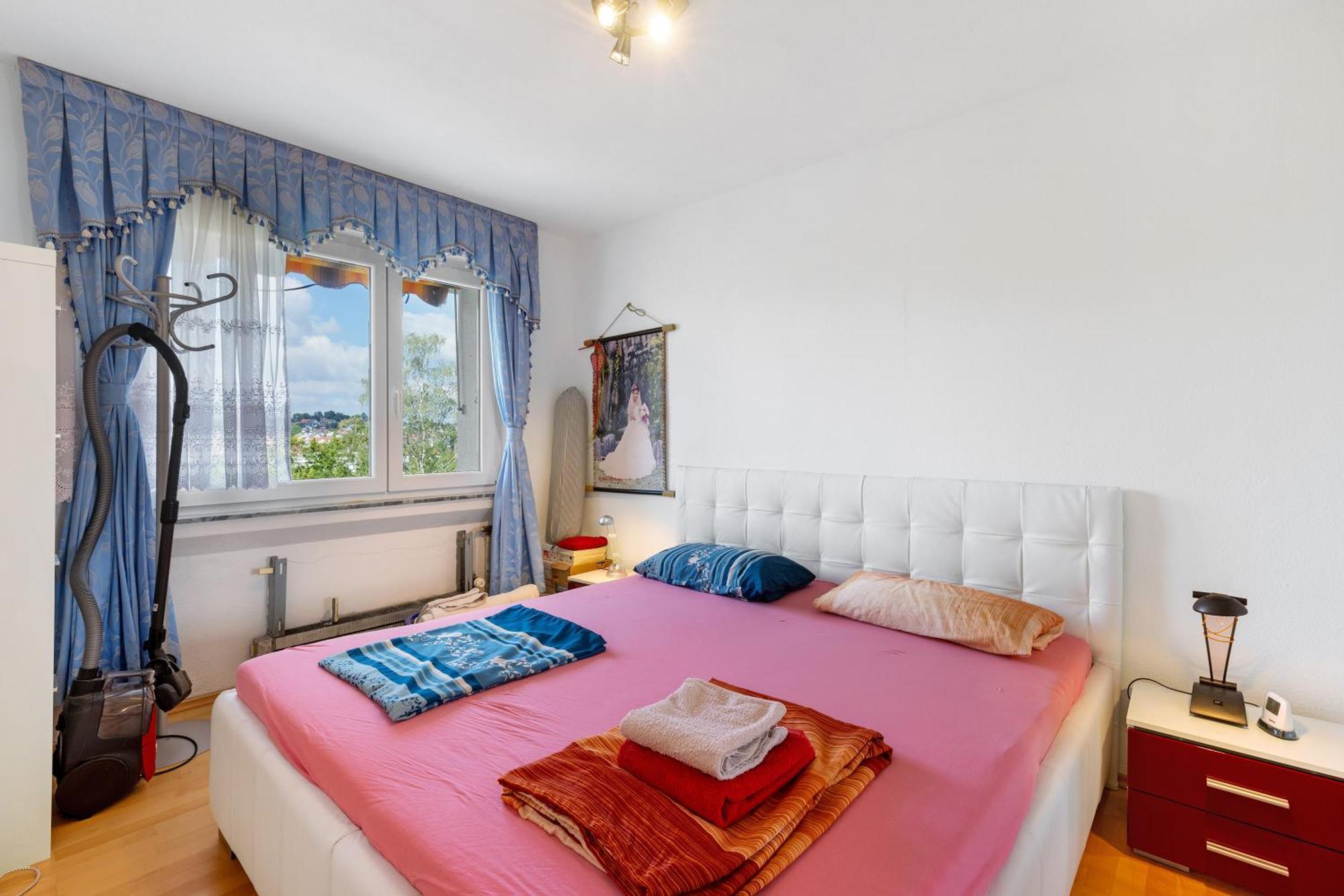 Helle, Ruhige Dachwohnung Eningen unter Achalm ภายนอก รูปภาพ
